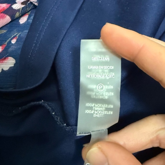 Calvin Klein Flutter Sleeve Floral Print Asymmetrical Hem MIDI Dress 4 Fairycore - Picture 10 of 15